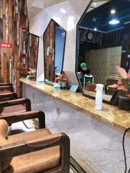 -PE SALON