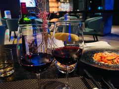 红酒-星河吉酒店-BOND大堂吧·咖啡·简餐
