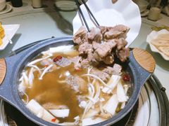 霸王排骨汤锅-一把火北京烤鸭(海昌路店)