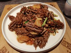 爆炒腰花-闫府私房菜·百年鲁菜(恒隆店)