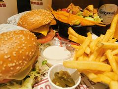 -The Habit Burger Grill 哈比特汉堡(复兴soho店)