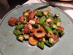 秋葵炒牛肉粒-陶陶居酒家(新天地店)