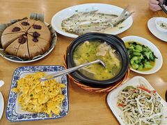-品鲜村农家菜·阳澄湖大闸蟹(总店)