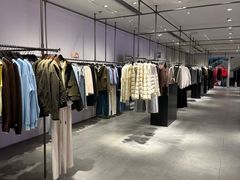 -URBAN REVIVO(欢乐海岸购物中心店)