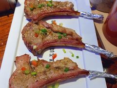 苏尼特金质烤羊排-三个蒙古大叔羊肉串(大宁店)