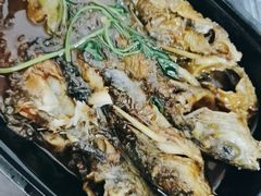 铁锅昂刺鱼贴玉米饼-关东小磨东北菜(上海长风大悦城店)