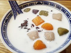 芋圆椰奶西米露-黄氏许牛奶甜品专家(水晶街店)