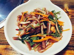 卤味耳皮-每食每刻·皖北新民地锅鸡