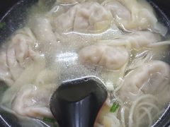 三鲜大馄饨-万寿斋(山阴路店)