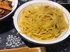 -富正毅三下锅·湘西韵味(天门山索道店)