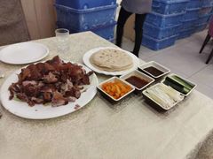 回锅肘子-奥华餐厅·老张记(台基厂店)