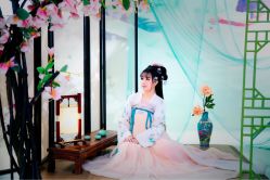 点击看大图 -九月鹰飞汉服摄影工作室