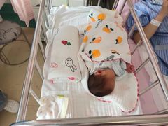 -秋歌护理·月嫂·育儿嫂(浦东医院店)