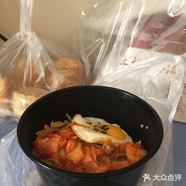 瞎吃合集[调皮]｜疯狂踩雷de12月份de外卖&小零嘴&饭们 