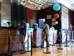 -武汉光谷广场杨家湾地铁站怡程酒店