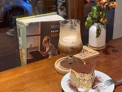 -C.Y Cafe