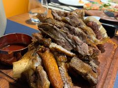 烤肉拼盘-鼎鼎西餐厅