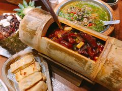 -老滇山寨•云南特色菜•地方菜•民族风情歌舞表演(金碧店)