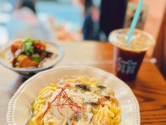 -CowCow其其·牛杂咖啡公司(六运店)