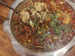 -乡土特色.冷锅鱼.牦牛肉汤锅