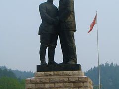 -井冈朱毛会师广场
