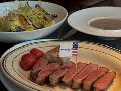 -MONICH牛排融合餐厅(和义大道购物中心店)