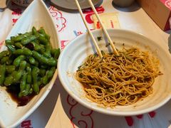 -肥肥虾庄·金牌油焖大虾(汉街SKP店)