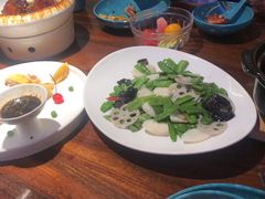 -荷塘秋月·本帮江浙菜(国权路店)