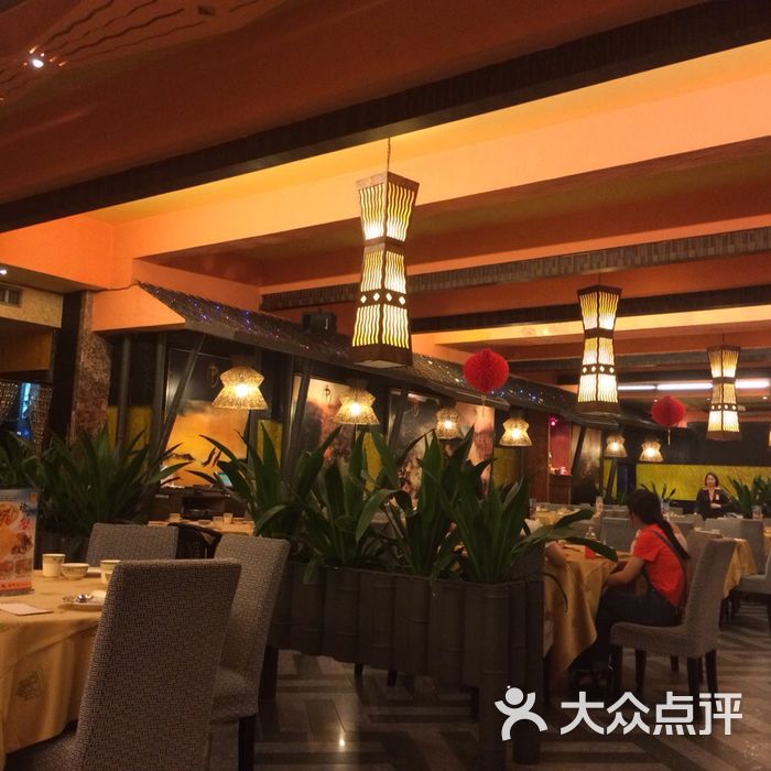 澳门街(东方店)