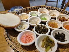 -包整·丝娃娃(一览甲秀楼风景店)