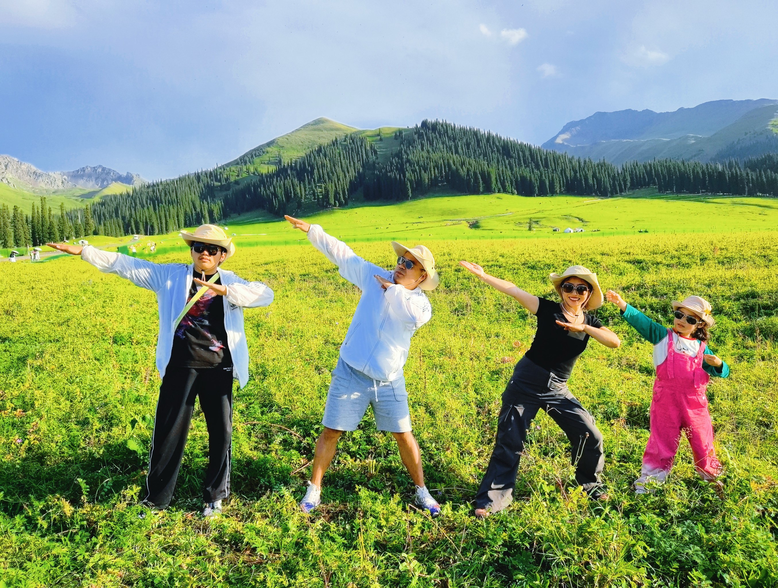 新疆那拉提大草原