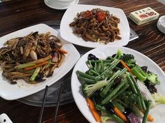-酱皇乳鸽(富威大厦B座店)