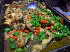 炭烧牛蛙平锅紫苏味-蘭奢雅集·江浙菜(青山江滩店)