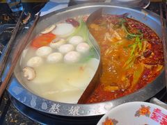 -憨孃孃·重庆老火锅(红山黑金店)