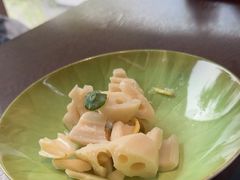 -湖畔鲁菜·二十年老字号餐厅(大明湖店)