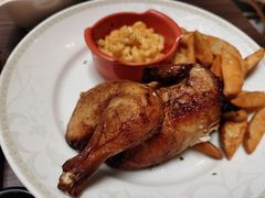 招牌烤鸡配蘑菇奶油酱汁-Poulet - Bugis+