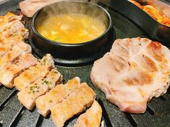 -江南猪肉商会无限续吃(弘大店)