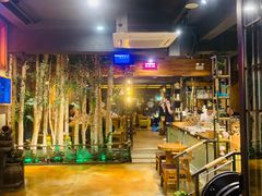大堂-河坝烧烤串城(金达莱店)