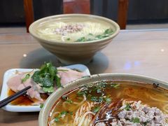 -亮亮面馆(经六路店)