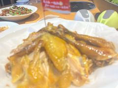 -头上红煨盐鸡·非遗院子餐厅