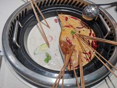 鸳鸯锅-钢管厂五区小郡肝串串香火锅(人民广场店)