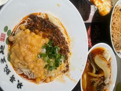 -兵哥豌豆面(雅颂居店)