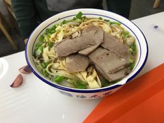 -陆元丰·兰州纯汤牛肉面(自强西路店)