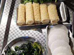 -鹿鸣山草本茶香火锅(园西路店)