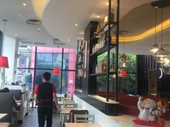 -必胜客(武汉欢乐谷店)