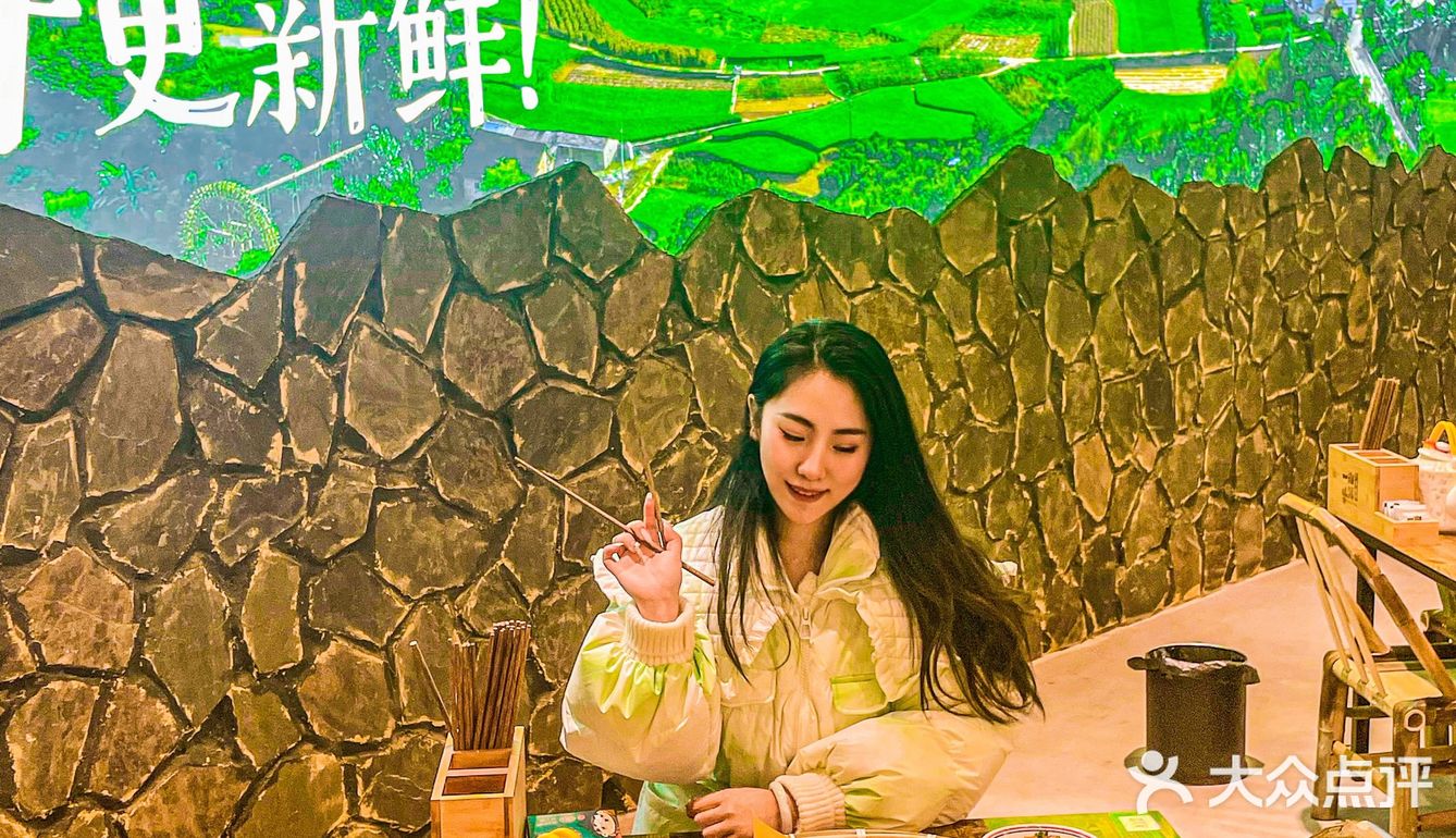 真的绝绝子诶，是那种汤汁很多的拌粉