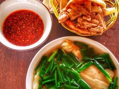 -金卯白肉罩火烧