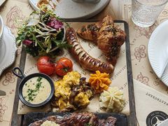 -Mark&Mars Restaurant