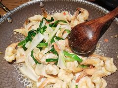 锅里的脆脆虾-吃饭皇帝大土家民族菜(正大广场店)