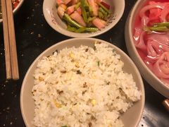 -茅草房·河畔园林火锅